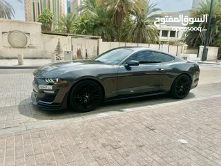  4 Ford Mustang 2019 EcoBoost Premium Turbo