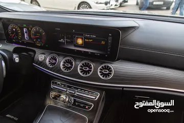  20 Mercedes E200 Coupe 2020 Amg kit Night Package