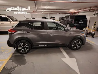  2 Nissan kicks sv 2019