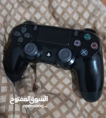  3 بلايستيشن 4 الف جيجا حالته ممتازه ضمان مدي الحياه