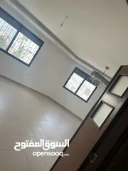  5 شقه طابقيه فاخره للبيع