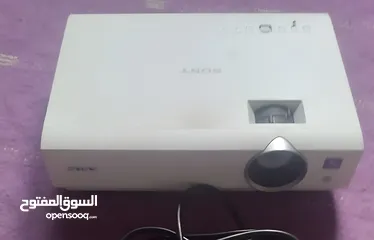  1 بروجكتر Sony VPL-DX146 للبيع