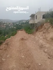  3 بيت مستقل مع قطعة ارض