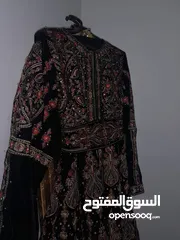  3 ثوب مخمل شك ستراس بحالة جديدة لبسه واحدة