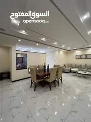  4 شقة مميزة للبيع طابق شبه أرضي 180م داخلي/ 130م خارجي في أجمل مناطق عبدون / ref 9356