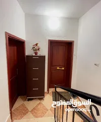  21 منزل للبيع ثلاث أدوار مفصولة في مدينة طرابلس منطقة السراج في طريق جزيرة المشتل جهة حمام بلقيس