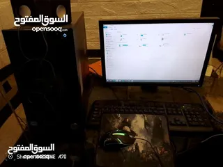  1 كمبيوتر hp شبه جديد  للبيع مستعجل بسبب الضروف وشكرا  وسريع ولا يوجد ولا اي مشكله بجهاز