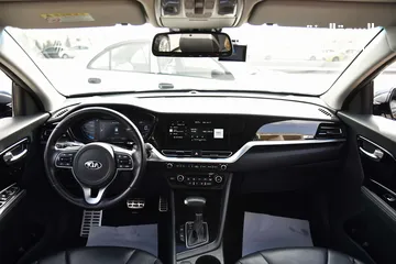  3 كيا نيرو هايبرد صنف تورينج الشكل الجديد Kia Niro Hybrid Touring 2020