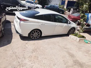  3 تويوتا بريوس  بيرسونا  Toyota Prius Persona