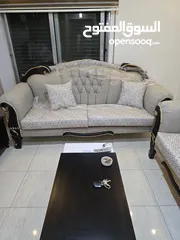  11 شقه مفروشه مجهزه بالكامل نظيفه مكيفه غرفة او غرفتين جبل الحسين طابق ثاني بحالة ممتازة طابق ثاني