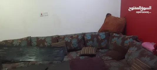  4 طقم جلوس بحالة ممتازة 10اشخاص