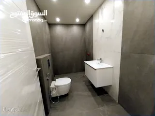  7 شقه مميزه طابق اول في عبدون بناء حديث تشطيبات سوبر ( Property ID : 30266 )