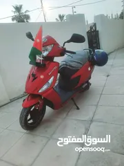  6 سكوتر هيرو للبيع 2032 او بدر على دراجات نارية غيارات