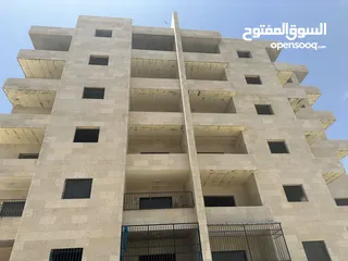  4 شقة فاخره للبيع  قرب معبر مزموريه  بالتقسيت المباشر بدون بنوك