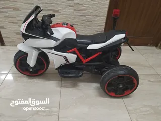  1 دراجه أطفال بحالة ممتازه