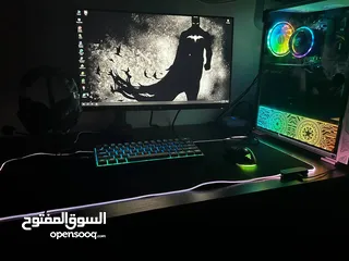  2 كمبيوتر احترافي بكل معداته للبيع بداعي السفر GAMING PC