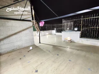  16 للايجار شقه طابقيه جزء من فيللا بجانب اوريدوو