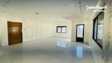  3 للبيع شقة جديدة لم تُسكن من قبل في منطقة الزهور، بموقع حيوي وقريب من جميع الخدمات