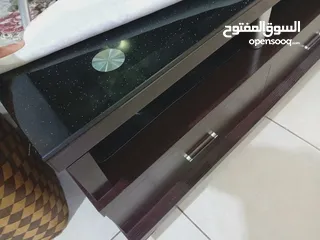 11 طاولة وسط  وطاولة تلفزيون خشب صولد متين لغرفة الجلوس