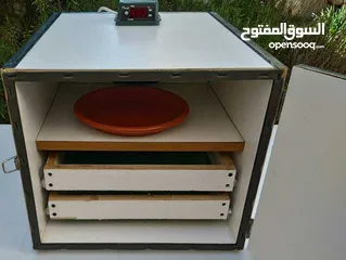  2 فقاسات بيض في وادي السير يدوي واتوماتيك