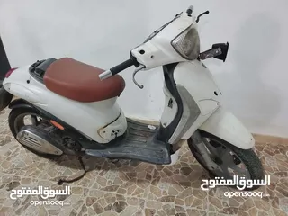  4 عندي زوز موطوات اصليات  للبيع أو للتبديل