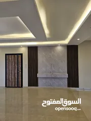  21 شقة فارغة   للايجار في عمان -منطقة الرابيه  منطقة هادئة ومميزة جدا