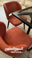  2 طاولات وكراسي كوفي شوب