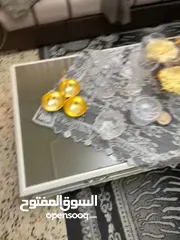  11 طقم كنب فاخر مستعمل + طاولة وسط + طاولتين جانبيتين + سجاد + برادي للبيع