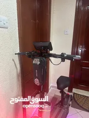  1 سكوتر كهربائي