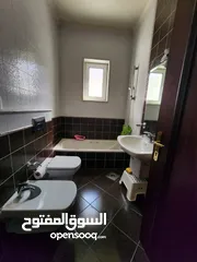  12 فيلا مستقلة نصف مفروشة في منطقة الظهير للبيع - ref : 14512