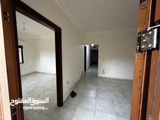  10 شقة أرضية مدخل مستقل للايجار / جزء من فيلا