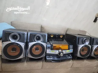  1 سوني الوحش بحاله ممتازه جدا وضع الشركه