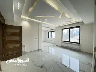  11 شقة مميزة طابق اول بأجمل مناطق خلدا مساحة واسعه 240م بسعر مميز