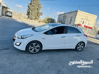  6 هونداي i30 2013 فل الفل مش ناقصها اشي بالصلاه على النبي السيارة جديده ولعبه