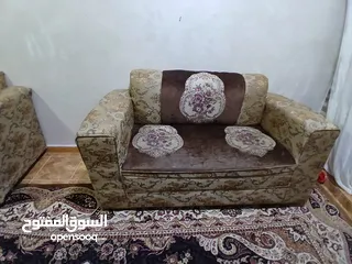  3 كنب جلوس مستعمل بحالة جيدة