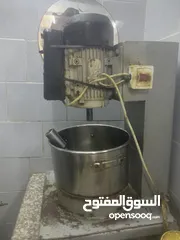  3 ثلاجه مع عدت مطعم لبيع