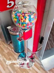  1 ماكينة بيع ذاتي للعلكة