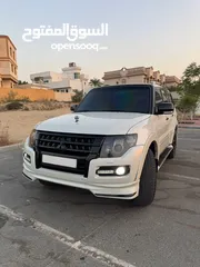  30 Mitsubishi Pajero