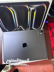  1 ايباد M4 PRO مساحة تخزين 256 استعمال شهرين مشحون 60 مرة iPad وكالة سعر 650 مع كل أغراضه البيع مستعجل