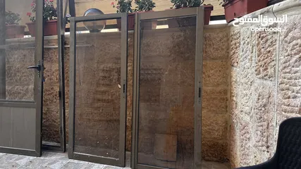  3 نثريات منزل للبيع ( شباك ، باب اكوردين ، باب الالمنيوم خارجي )