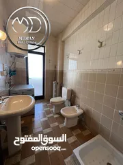  5 شقة طابقية فارغة للايجار جبل عمان مساحة 320م طابق ثاني اطلالة جميلة تشطيب سوبر ديلوكس