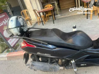  7 فزيا داون تاون رخصه كوساكي 300 مكسور عليها موجوده برام الله