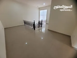  5 فيلا بمدينة خليفة أبوظبي بكمبوند