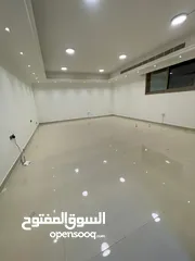  7 شقه للايجار