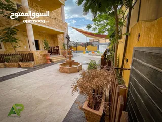  10 شاليهات للإيجار