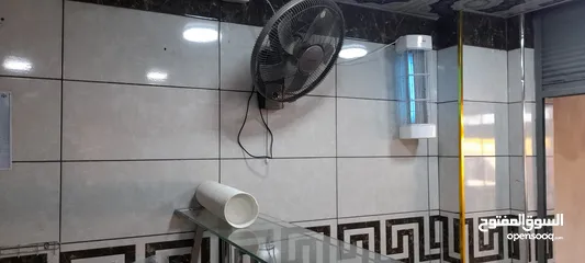  9 مطعم  بكامل تجهيزاته للبيع مع المحل .. الموقع المفرق