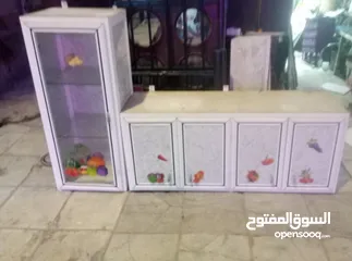  2 مطابخ وحده تعليق 6 ضرف بحاله جيده وحده 4 ضرف وزاويه
