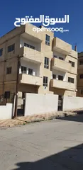  12 عمارة من اربع طوابق العمارة فارغة