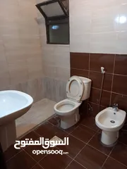  8 للبيع: شقة أرضية مميزة مع حديقة ومدخل خاص 3 غرف نوم 1 ماستر، كراج خاص، طبربور موقع سكني مميز وهادئ..
