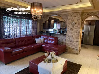  20 شقه شبه أرضى قرب دوار الجاذبية